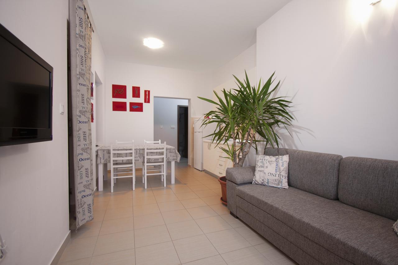 Rooms & Apartments Bruno Stobreč Buitenkant foto